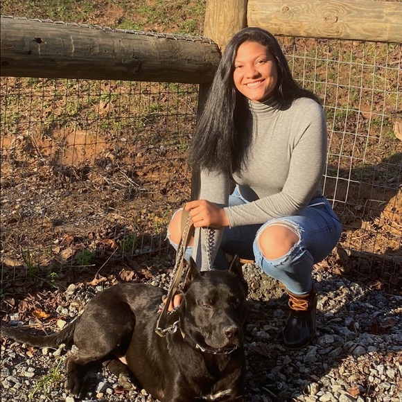 Meet your Posher, Taylor - Picture 1 of 1